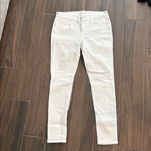 White Levi’s 710 super skinny Jeans 30